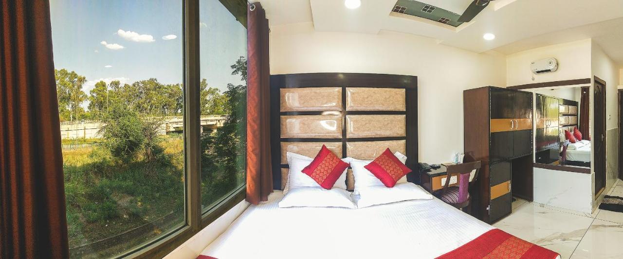 Hotel Sahil Palace Rupnagar  Buitenkant foto